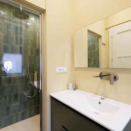 Apartment H7 *