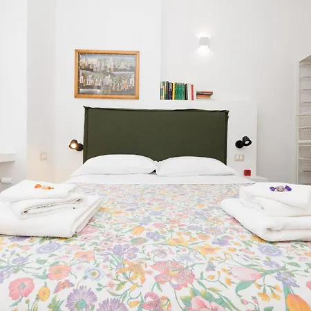 Apartment H7 *