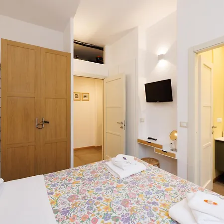 Apartment H7 *