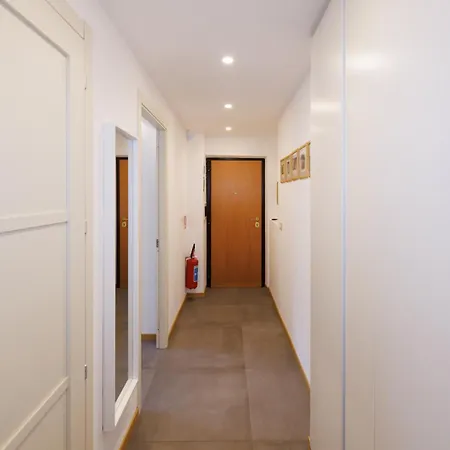 H7 Apartment *
